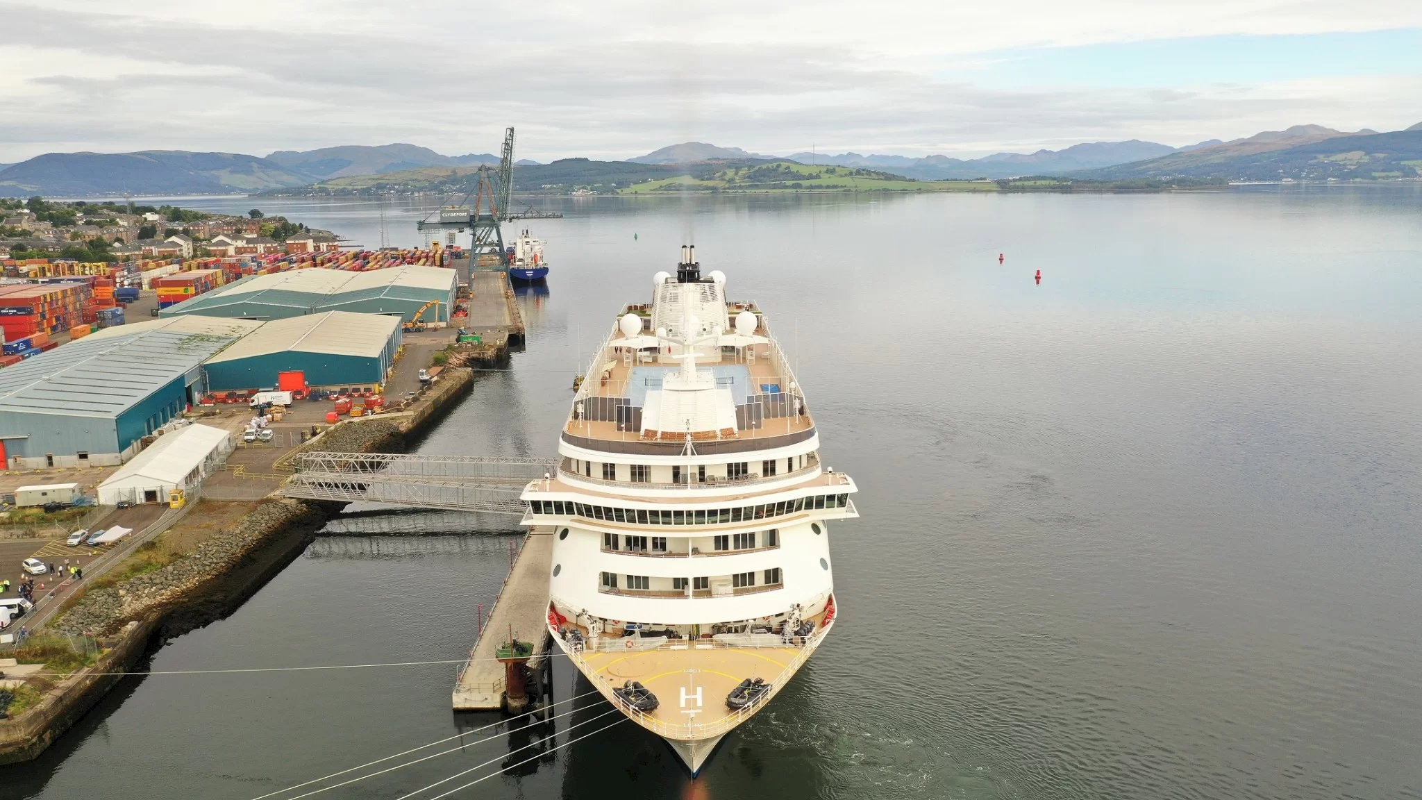 cruise ships docking at greenock